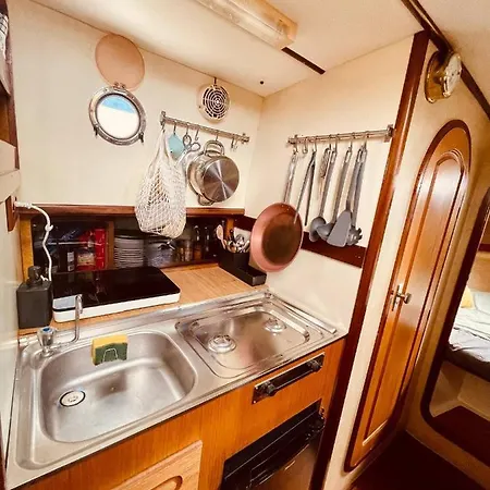 Stylish 80's Fishing Boat